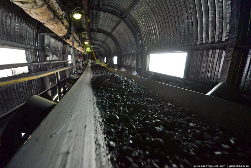 Illustration for article titled Former Soviet Mines Are Like Artificially Constructed Pits Of Hell